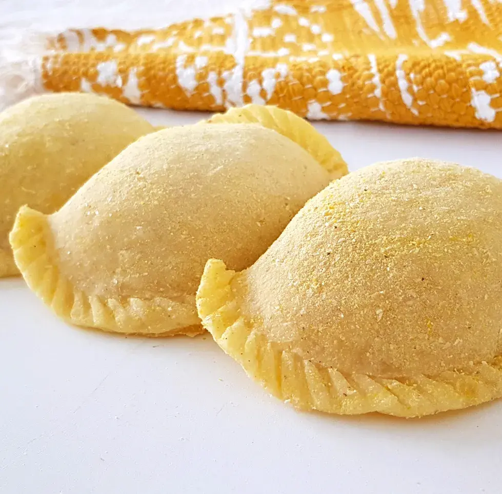 3 EMPANADAS